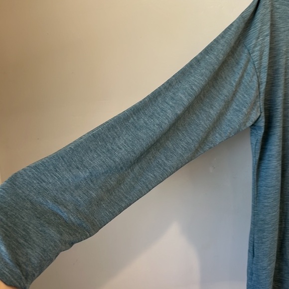 FREE 2 B workout shirt, Activewear size XXL - Picture 5 of 11